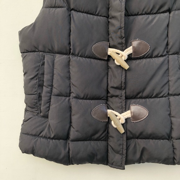 Arizona Jeans Black Puffer Vest Size Small - Picture 3 of 8